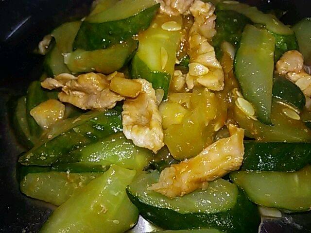 青瓜炒草菇十种绝妙做法，鲜香脆嫩超下饭！-图3