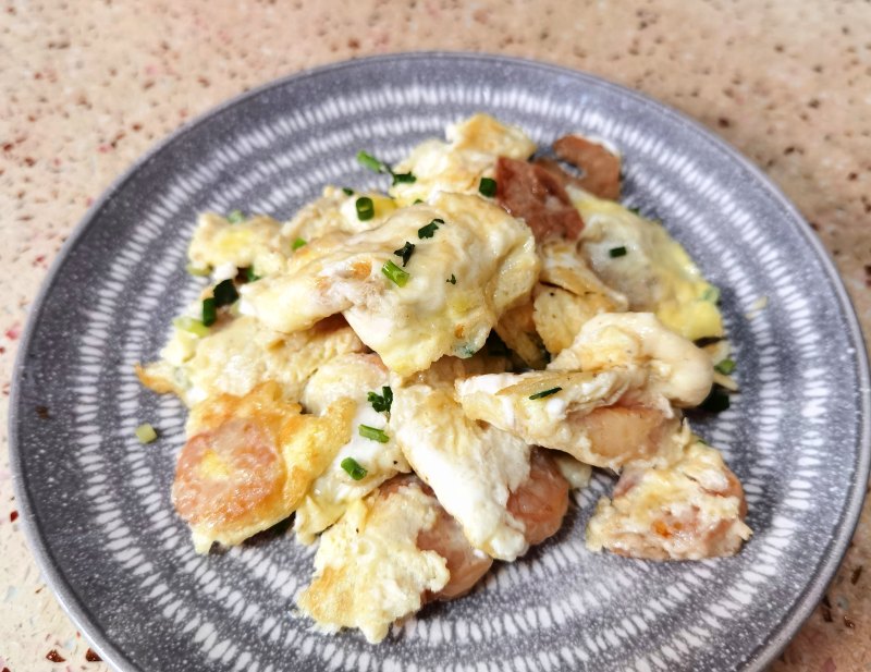 虾仁鸡蛋卷：鲜嫩多汁的家常做法与配料秘诀-图4