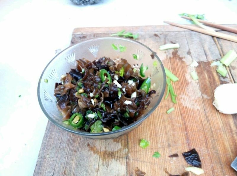 青菜炒木耳最佳做法，鲜香脆嫩秘诀全公开-图1