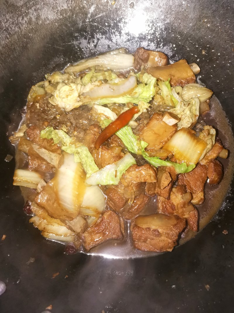 白菜烩松肉家常做法，鲜香软嫩一锅出-图10