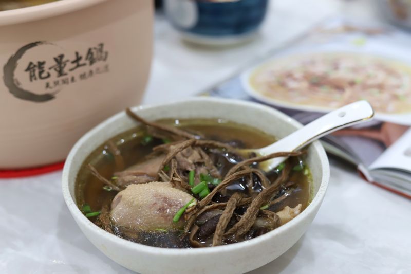 茶树菇炖鸡十种绝味做法，鲜香秘诀全公开-图3