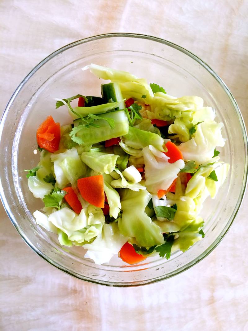 烤台式香肠秘诀：配料与美味做法全解析-图2