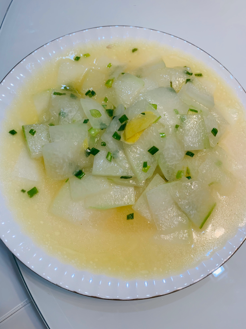 十种清炒黄瓜片做法，鲜嫩爽口超下饭-图2