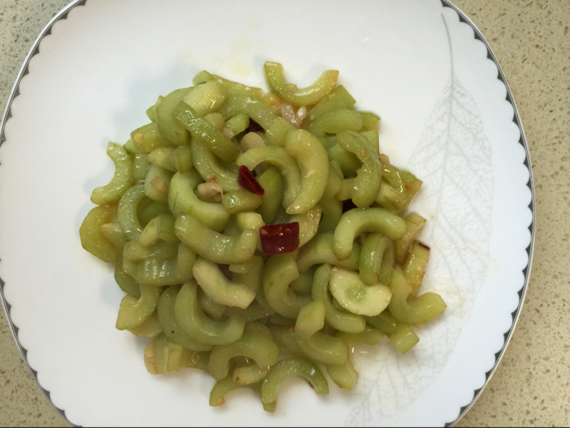 十种清炒黄瓜片做法，鲜嫩爽口超下饭-图9