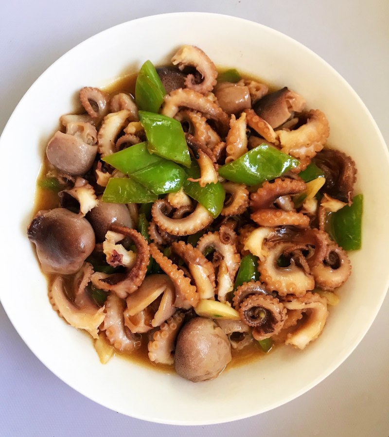 爆炒小章鱼做法大全：鲜嫩爽口的家常秘诀-图1