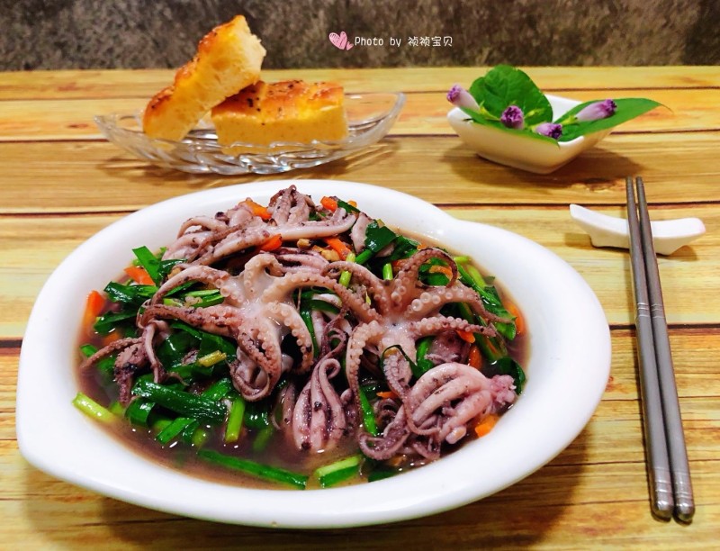 爆炒小章鱼做法大全：鲜嫩爽口的家常秘诀-图2