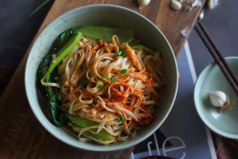 香辣油泼面10种美味做法，轻松在家做！-图3