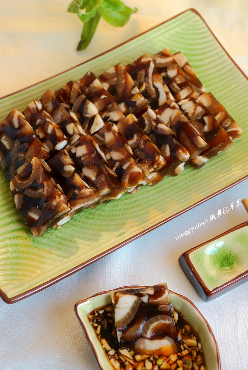 蒜蓉肉皮冻家常做法，这样做好吃极了-图1