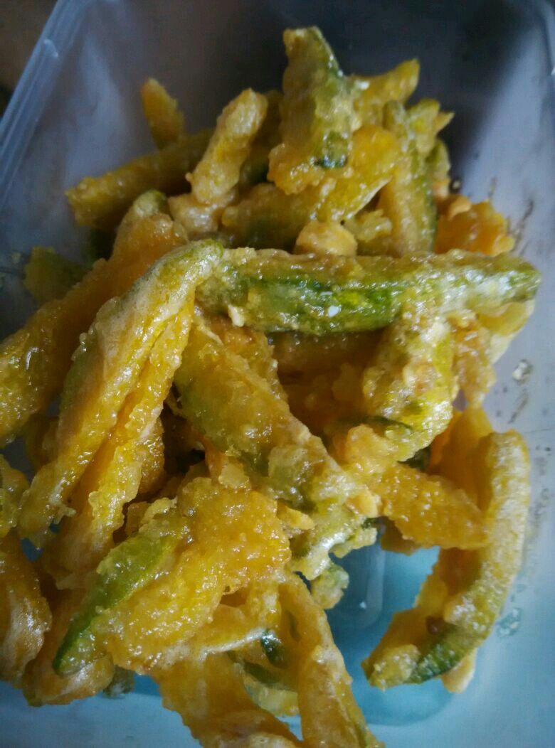 蛋黄焗南瓜正宗做法，香酥咸甜的家常美味-图1