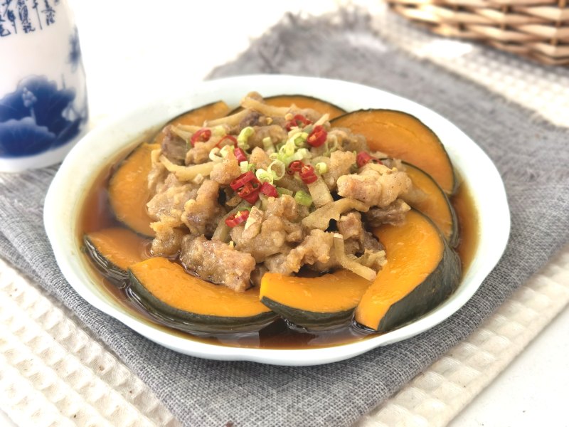 蒜酥蒸南瓜的十种美味做法，轻松提升家常风味-图1