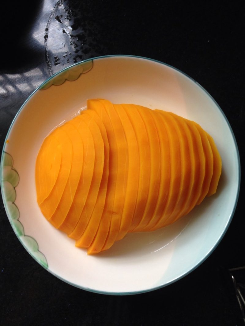 蒜酥蒸南瓜的十种美味做法，轻松提升家常风味-图6