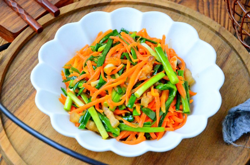 大蒜炒百叶：家常美味配料全解析-图4