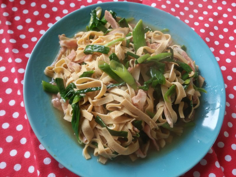 大蒜炒百叶：家常美味配料全解析-图7