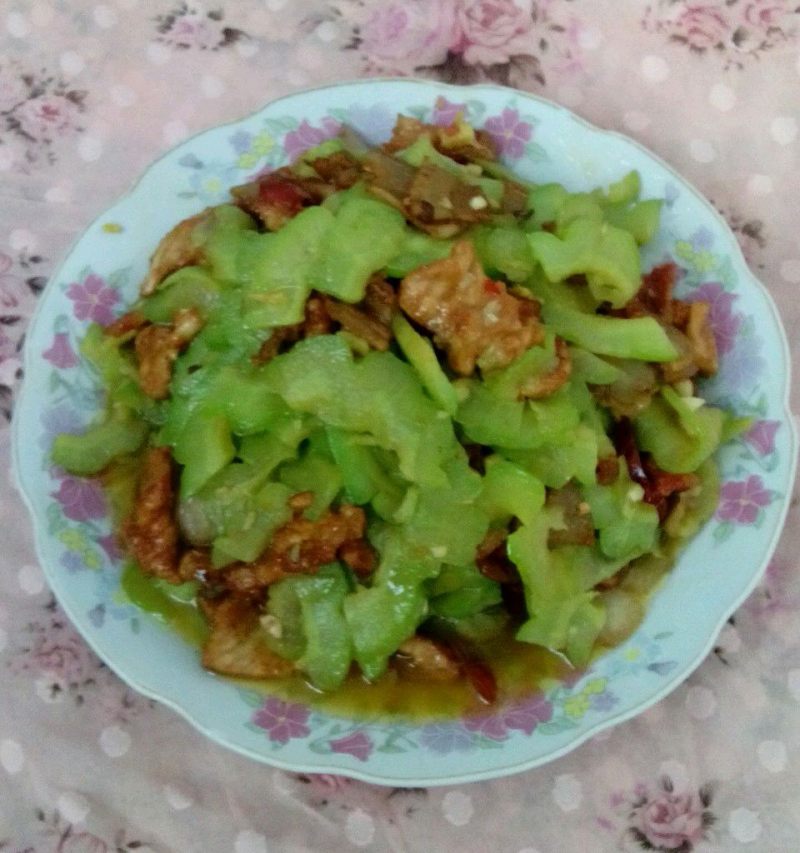 苦瓜炒瘦肉十种家常美味做法，鲜香不苦超下饭！-图10