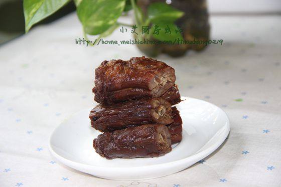 酱鸭脖卷菜做法大公开：香辣入味，一学就会！-图6