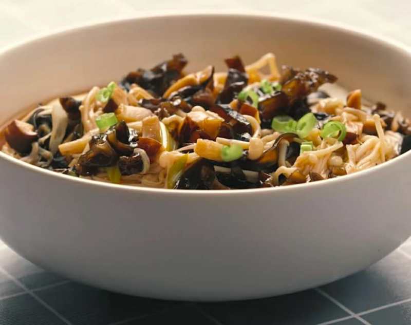 肉丝三菌面正宗做法，鲜香秘诀全公开-图4