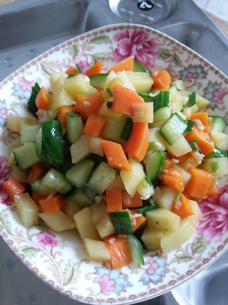 三丁炒虾仁家常做法，鲜嫩弹牙秘诀公开-图6