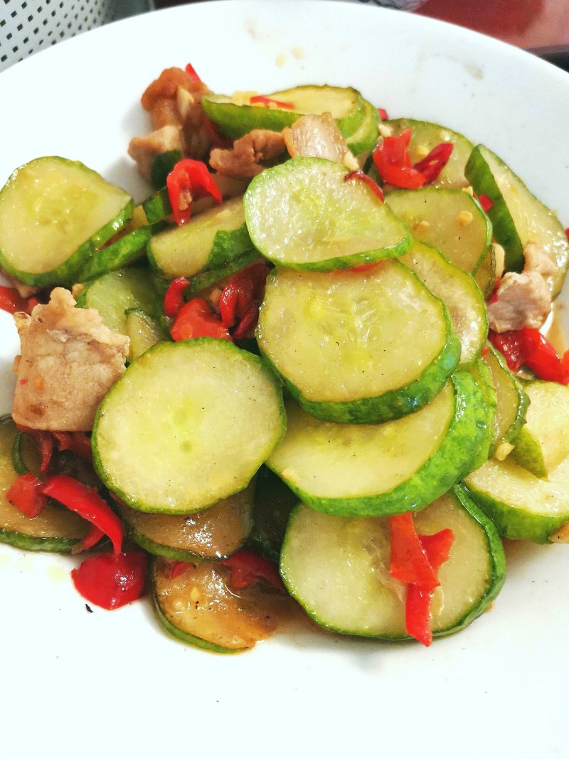 笋片炒黄瓜最佳做法，鲜嫩爽口一学就会