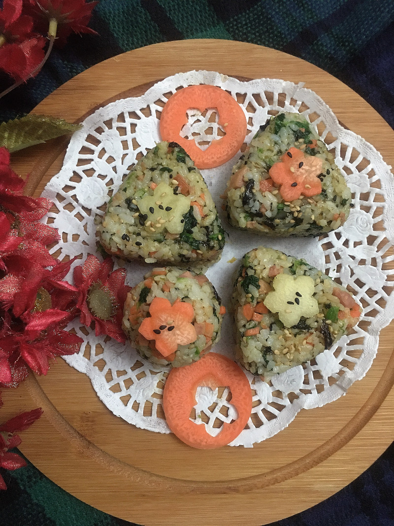 香煎饭团制作方法：配料与步骤详解-图1