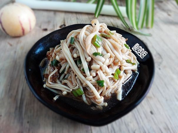 蚝油金针菇十种绝味做法，鲜香下饭一学就会-图4