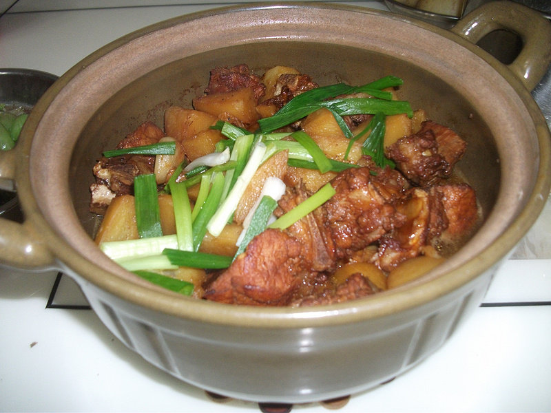 家常小鸡土豆煲：鲜香软烂，一锅搞定-图3