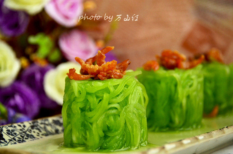 莴笋拌鸡丝：这样做最爽口开胃-图3