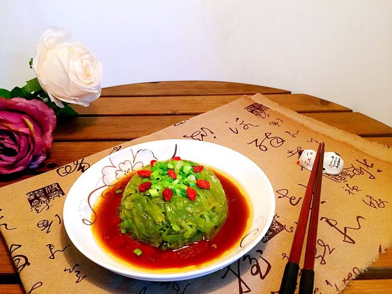 莴笋拌鸡丝：这样做最爽口开胃-图5