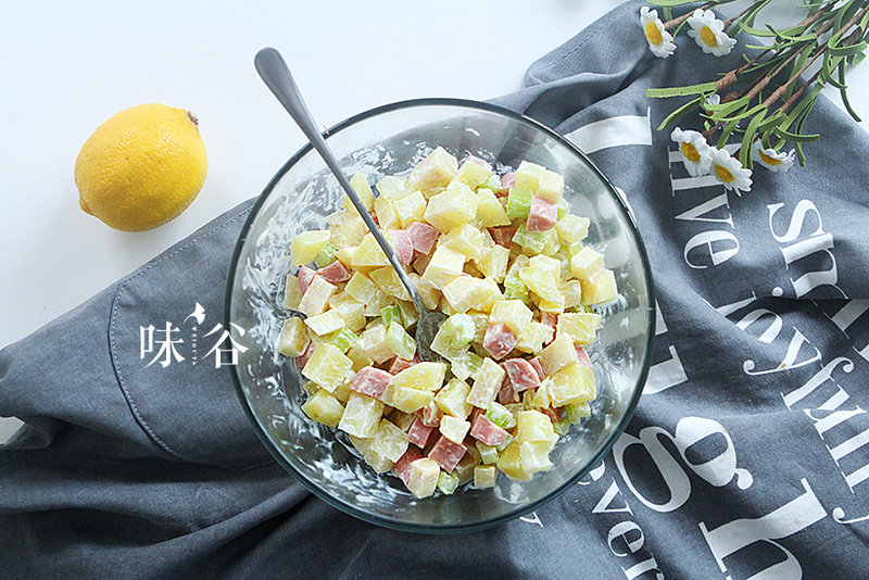 什锦沙拉极致美味秘诀：配方与做法全解析-图1