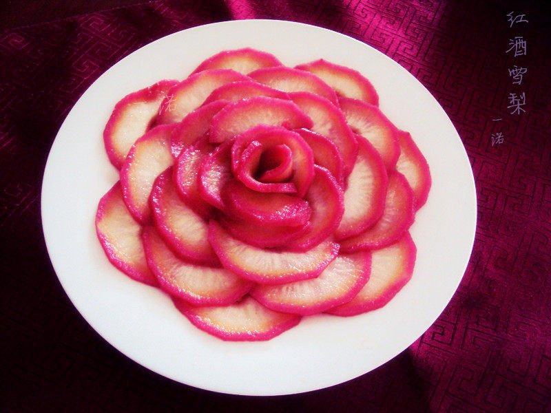 红酒炖梨做法：暖冬甜品与浪漫晚餐的完美选择-图9