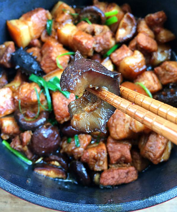 海参焖猪脚：必备配料与经典做法全解析-图9