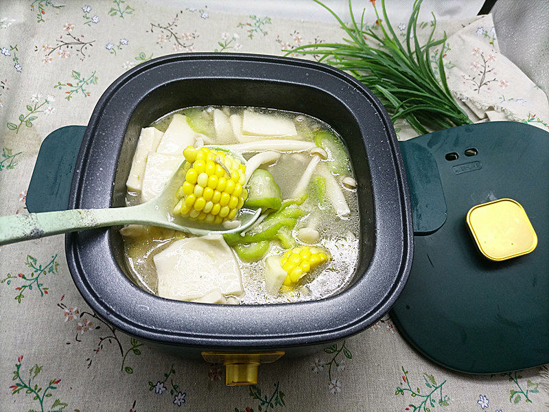 时蔬牛腩汤正宗做法，家常美味轻松学