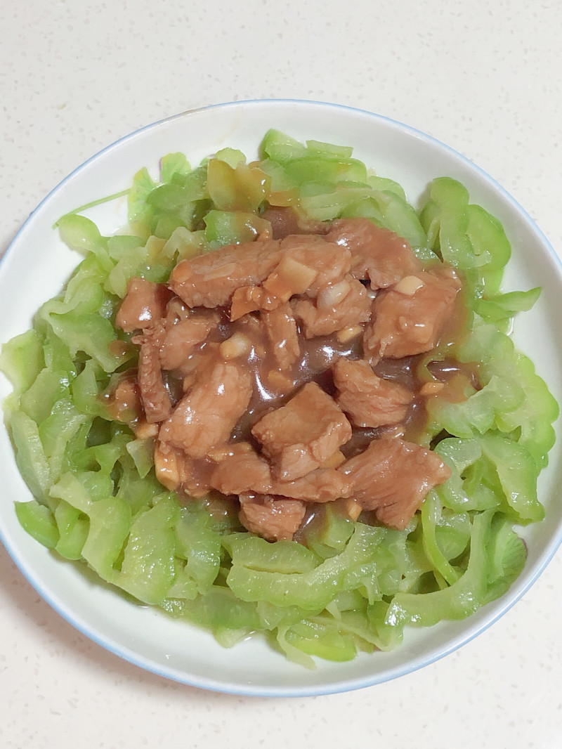 苦瓜鱼片汤10种美味做法，鲜香开胃一学就会