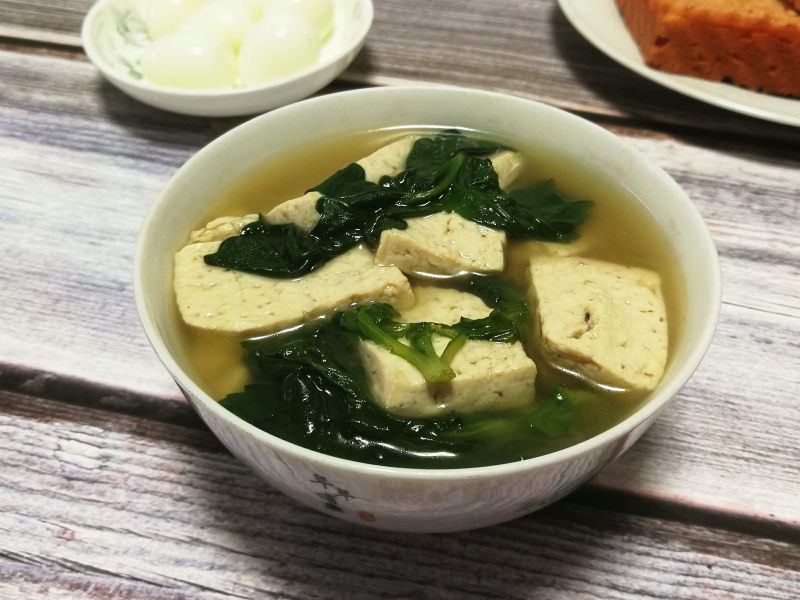 10种茼蒿牛肉汤美味做法，鲜香暖胃超好喝-图7