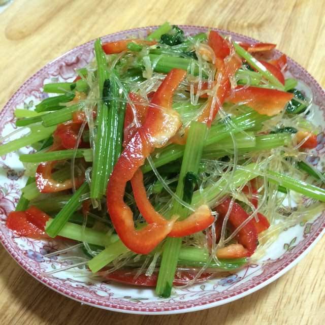 芹菜拌粉皮十种绝味做法，尝鲜必备！-图1