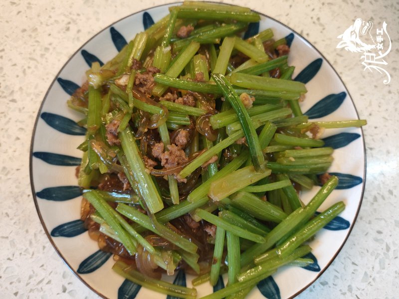 芹菜拌粉皮十种绝味做法，尝鲜必备！-图3