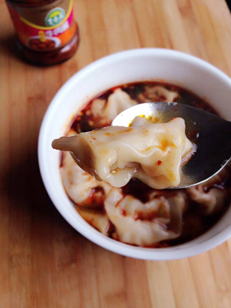 辣油馄饨制作秘诀：香辣过瘾的家常做法-图3