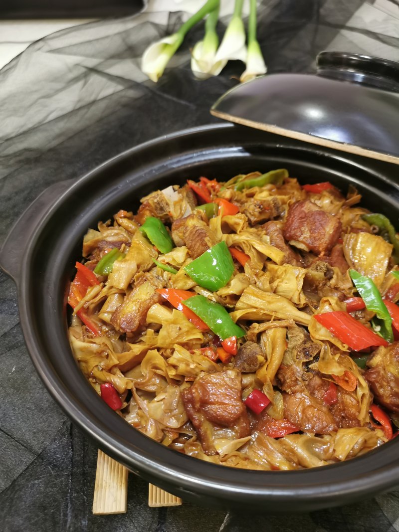 家常排骨炖笋干：软烂入味，汤鲜肉嫩的秘诀-图10