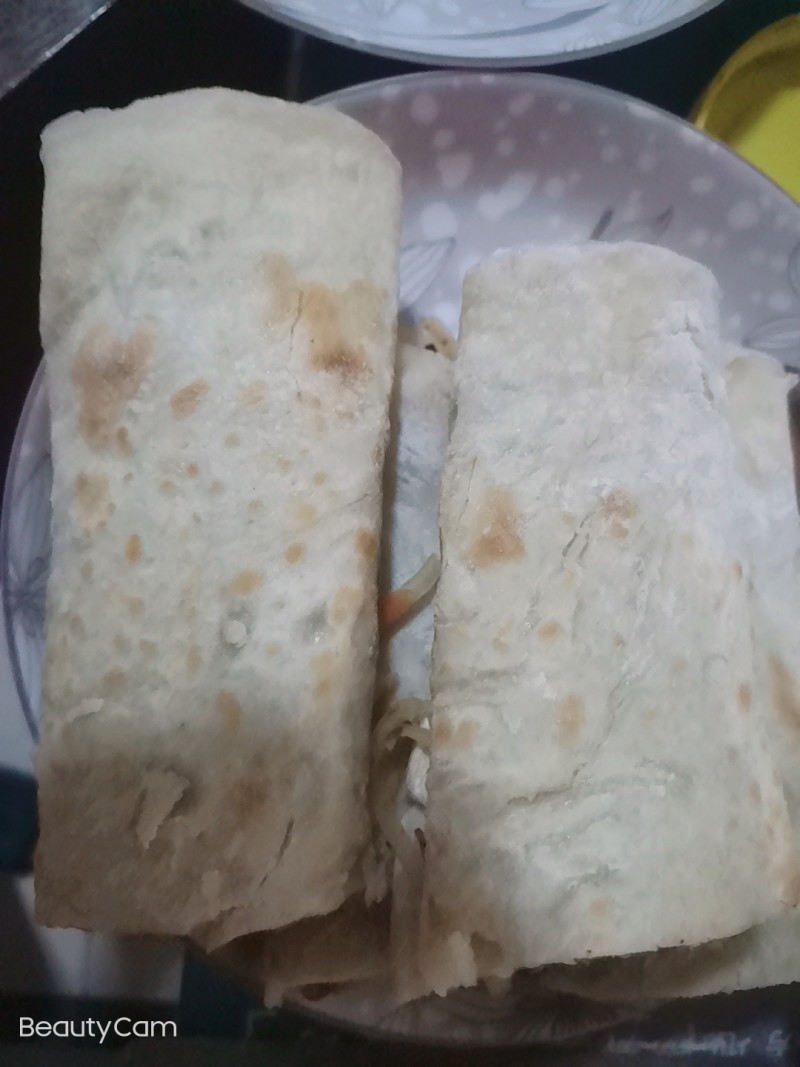 正宗煎饼卷大葱做法揭秘，地道风味一学就会-图5