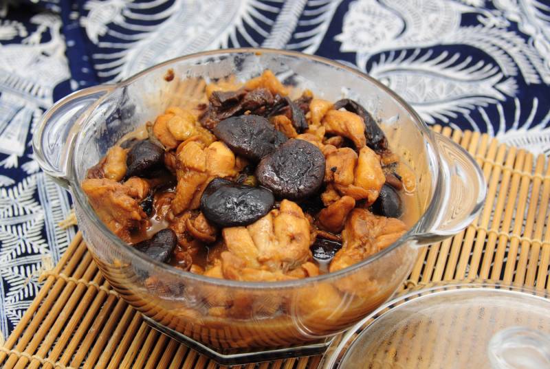 鸡块炖蘑菇做法大全：配料与步骤详解-图2