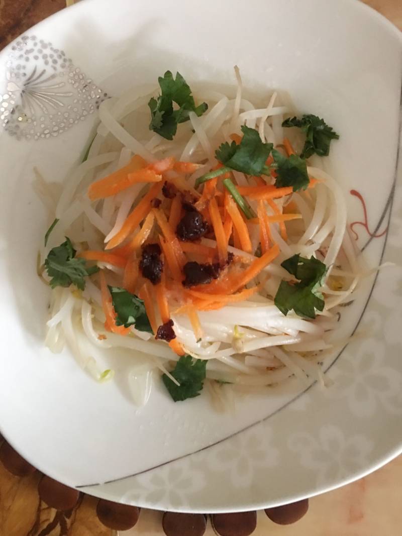 凉拌豌豆芽：家常做法与配料全解析-图1