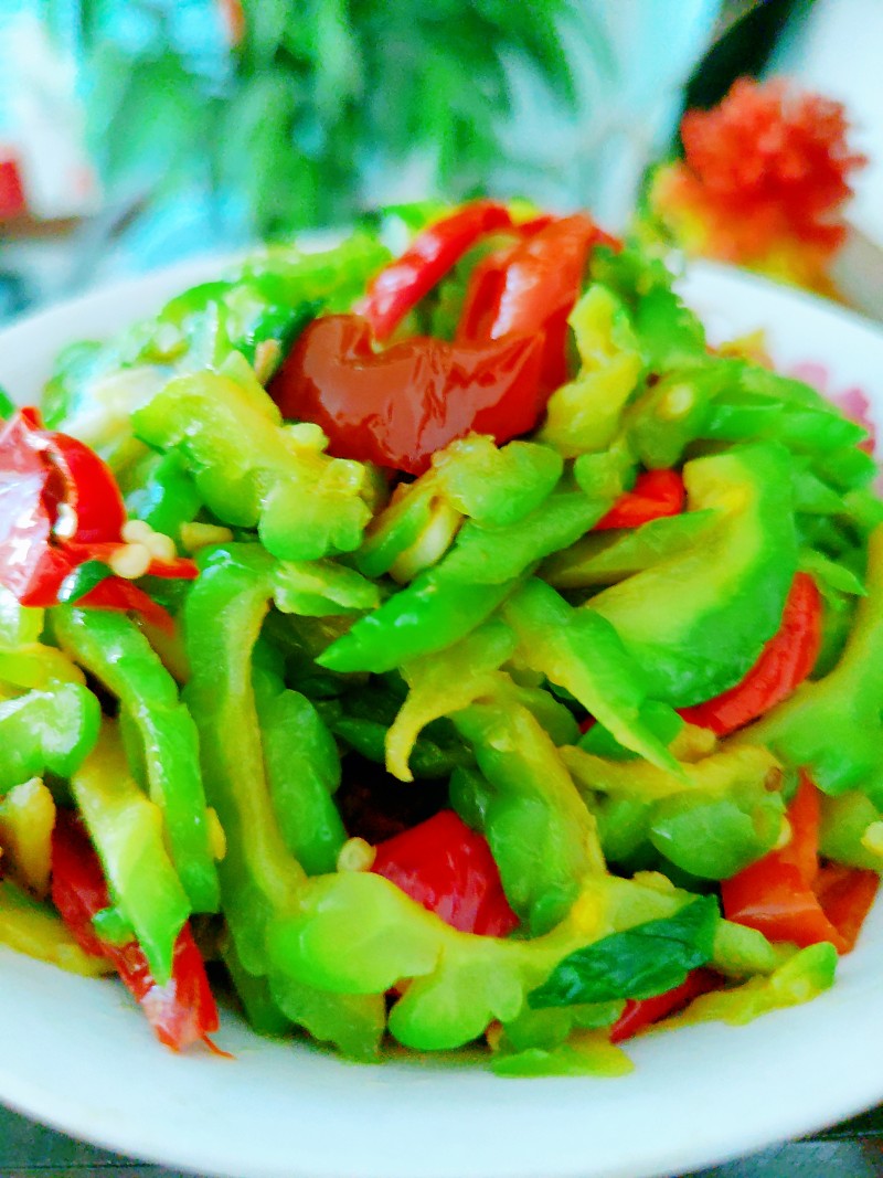 十种芽菜炒苦瓜做法，美味秘诀全公开-图2