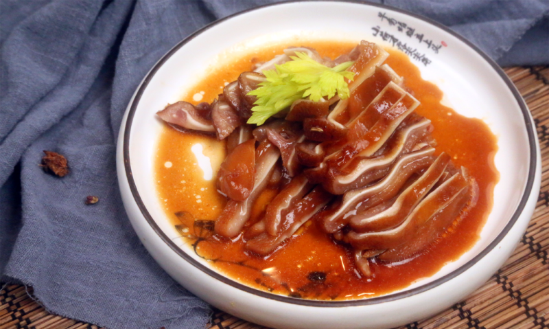 十种麻辣猪耳朵做法，香辣过瘾超下饭！-图2