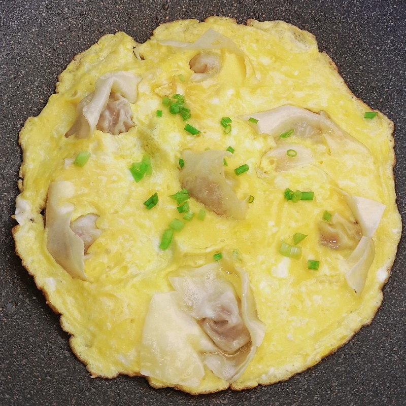 馄饨抱蛋家常做法，简单几步做出美味早餐-图7
