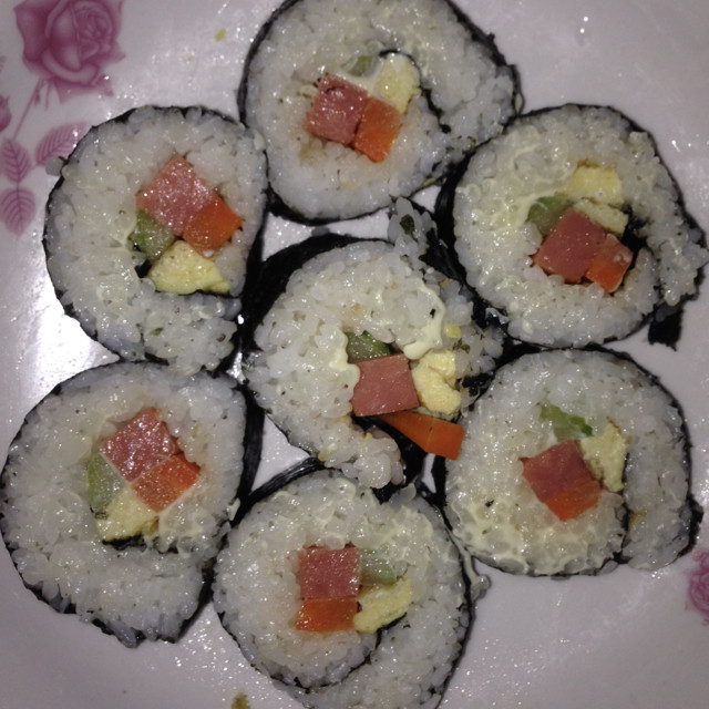 家庭寿司制作秘诀：轻松做出美味寿司-图4