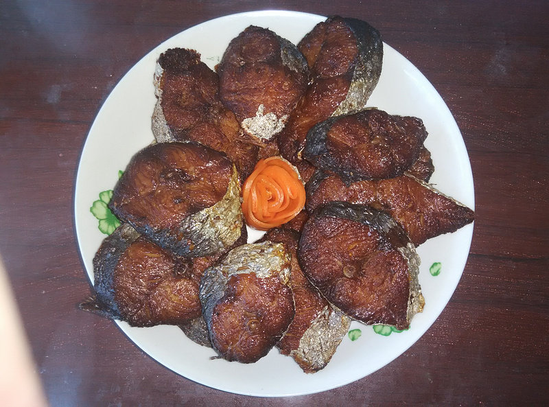 熏烤鱼尾正宗做法：传统风味完美复刻指南