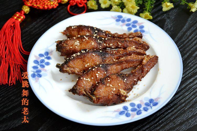 熏烤鱼尾正宗做法：传统风味完美复刻指南-图2