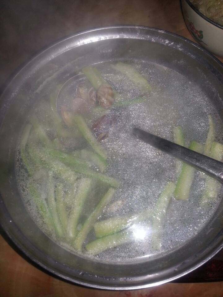 丝瓜炖花蛤：鲜甜汤品的家常做法与配料详解-图9