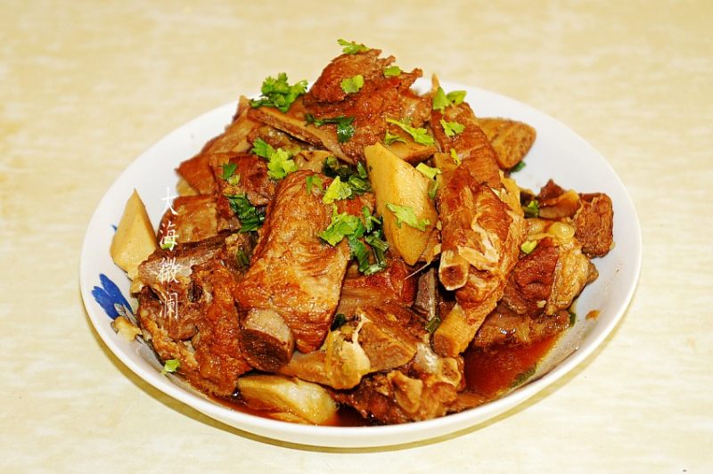 芋头烧排骨最正宗做法，家常美味轻松学-图3