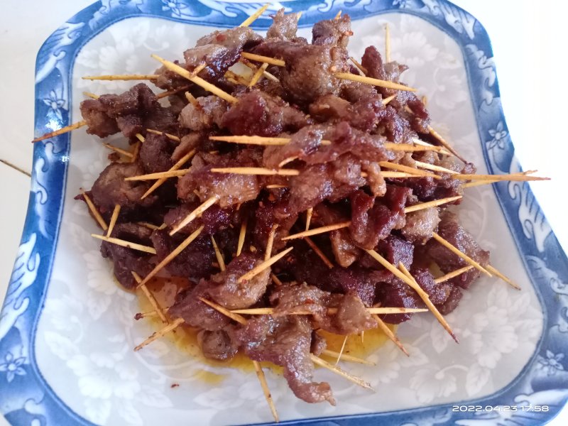 钢签牛肉制作全攻略，美味秘诀一网打尽！-图5