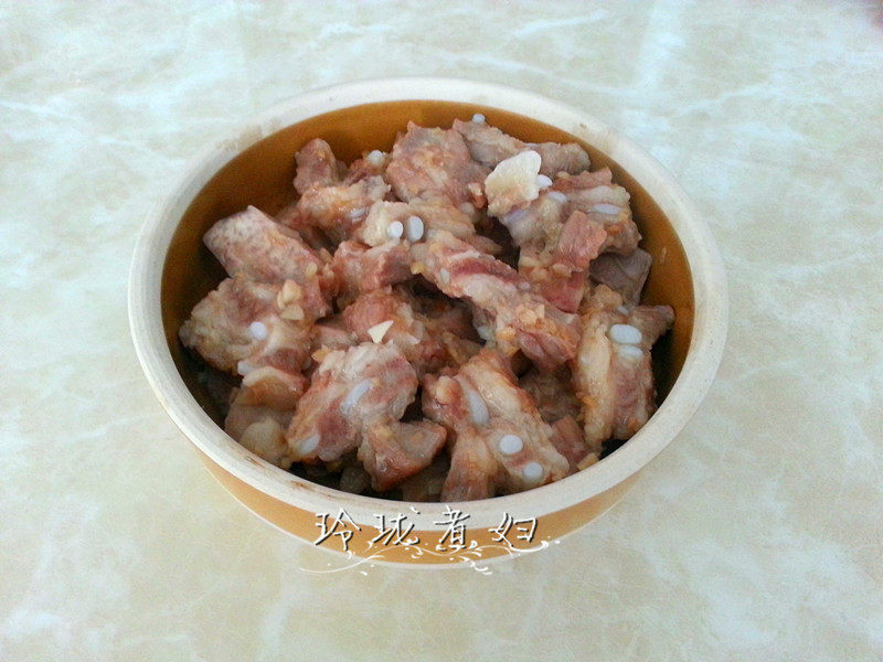 香芋排骨煲做法大全，软糯鲜香一锅搞定